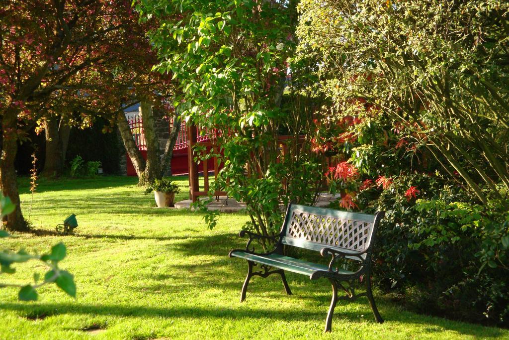 Au Jardin D'Eloise Bed and Breakfast Tremereuc Exteriör bild