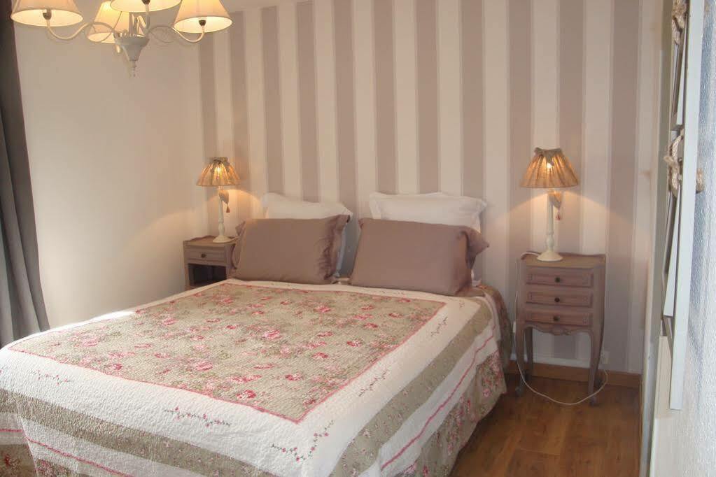Au Jardin D'Eloise Bed and Breakfast Tremereuc Exteriör bild